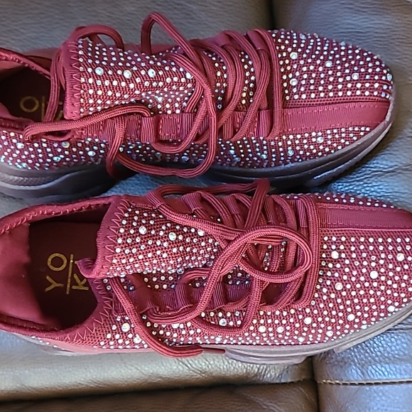 New never worn casual shoes - Picture 3 of 7